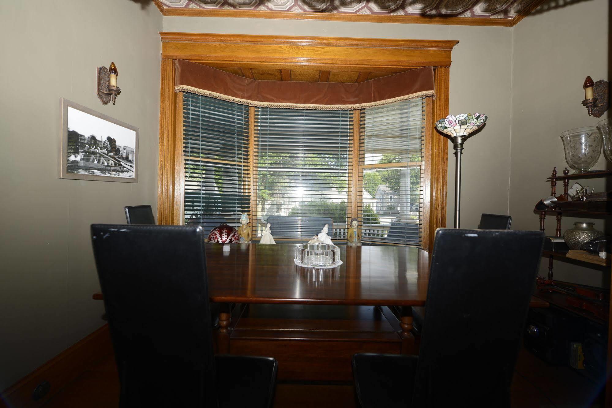 Munroe Inn Boutique Hotel Auburn Bagian luar foto