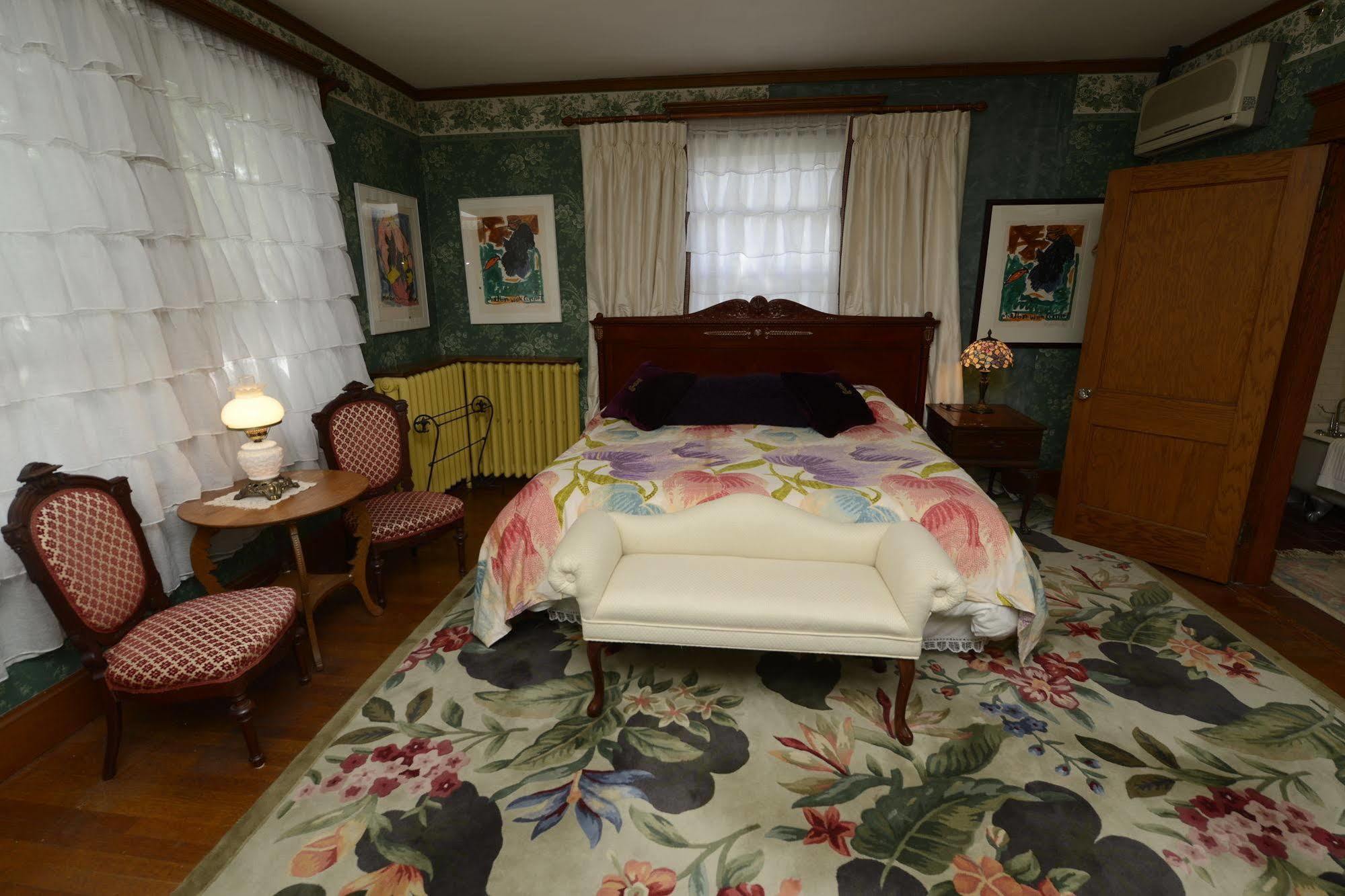 Munroe Inn Boutique Hotel Auburn Bagian luar foto